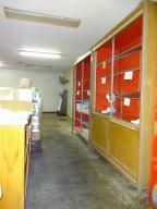 111 W Commercial Ave, Gettysburg, SD 57442